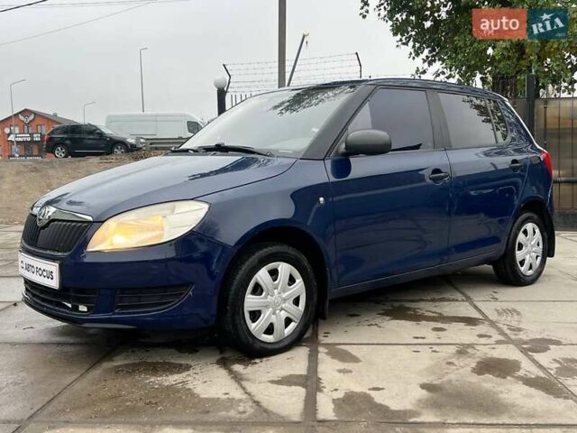 Синий Шкода Фабия, объемом двигателя 1.2 л и пробегом 116 тыс. км за 5190 $, фото 2 на Automoto.ua