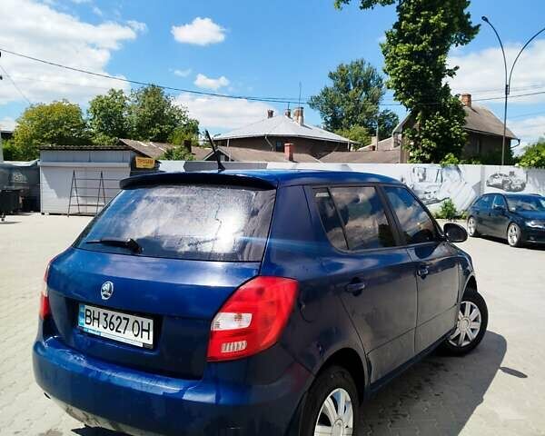 Синій Шкода Фабія, об'ємом двигуна 1.4 л та пробігом 99 тис. км за 3900 $, фото 2 на Automoto.ua