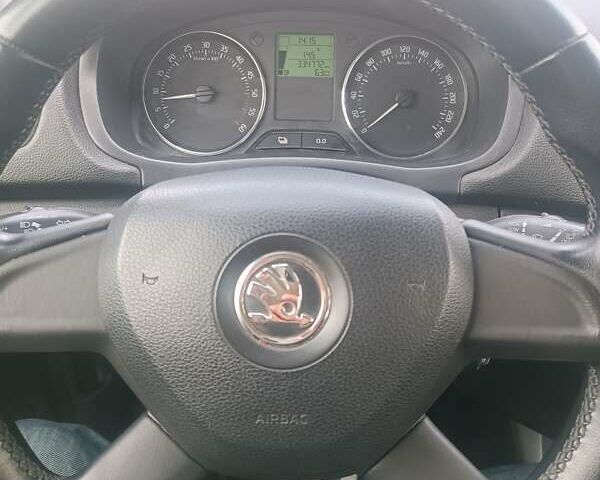 Синий Шкода Фабия, объемом двигателя 1.6 л и пробегом 350 тыс. км за 5200 $, фото 9 на Automoto.ua