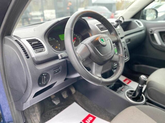 Синій Шкода Фабія, об'ємом двигуна 1.4 л та пробігом 283 тис. км за 5790 $, фото 11 на Automoto.ua