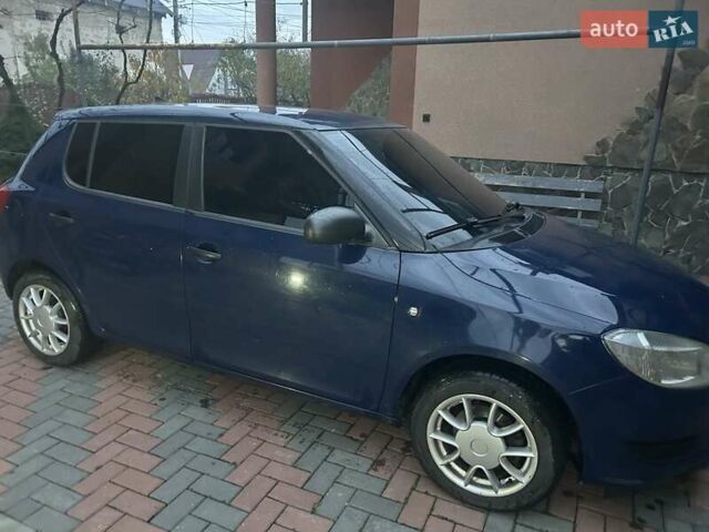 Синий Шкода Фабия, объемом двигателя 1.2 л и пробегом 203 тыс. км за 6000 $, фото 5 на Automoto.ua