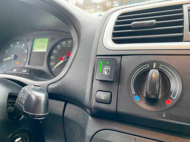 Синій Шкода Фабія, об'ємом двигуна 1.4 л та пробігом 283 тис. км за 5790 $, фото 16 на Automoto.ua