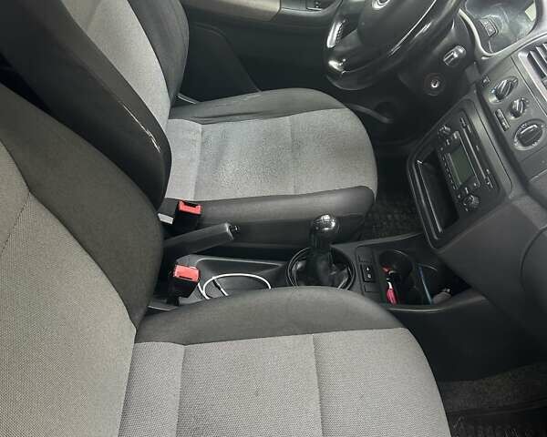 Синий Шкода Фабия, объемом двигателя 1.2 л и пробегом 203 тыс. км за 6000 $, фото 14 на Automoto.ua