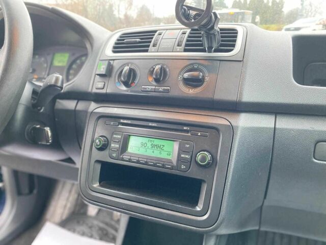 Синій Шкода Фабія, об'ємом двигуна 1.4 л та пробігом 283 тис. км за 5790 $, фото 15 на Automoto.ua