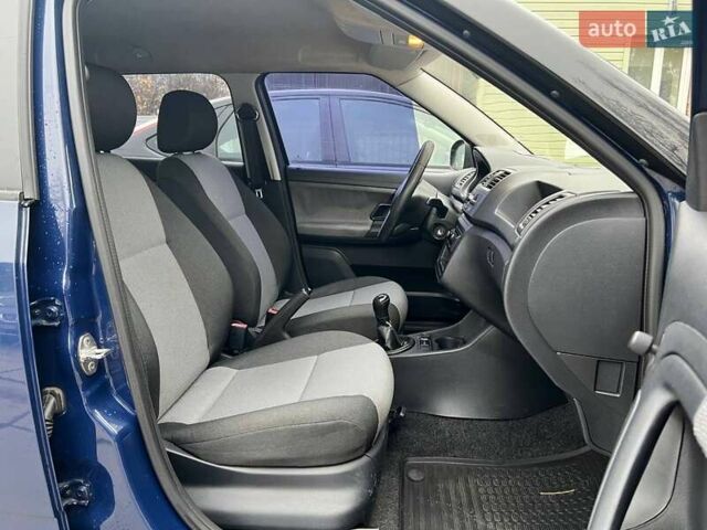 Синий Шкода Фабия, объемом двигателя 1.2 л и пробегом 116 тыс. км за 4490 $, фото 11 на Automoto.ua