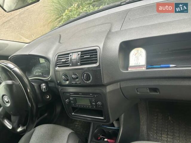 Синий Шкода Фабия, объемом двигателя 1.2 л и пробегом 203 тыс. км за 6000 $, фото 12 на Automoto.ua