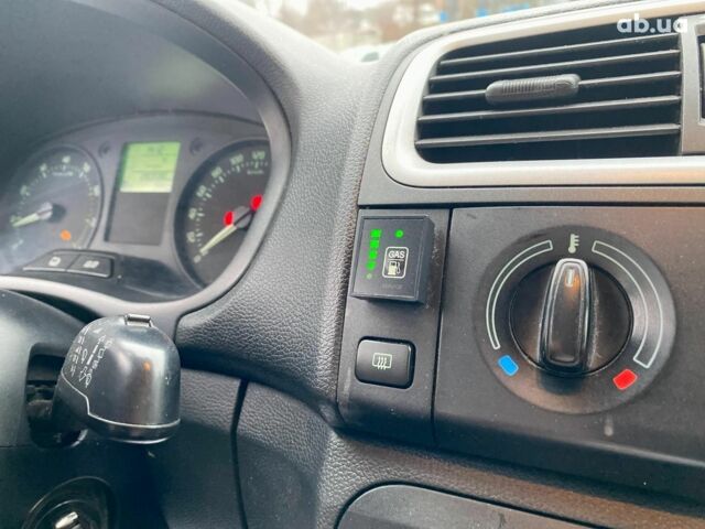 Синій Шкода Фабія, об'ємом двигуна 1.4 л та пробігом 283 тис. км за 5790 $, фото 16 на Automoto.ua
