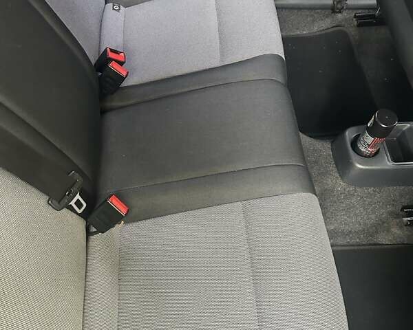 Синий Шкода Фабия, объемом двигателя 1.2 л и пробегом 203 тыс. км за 6000 $, фото 8 на Automoto.ua