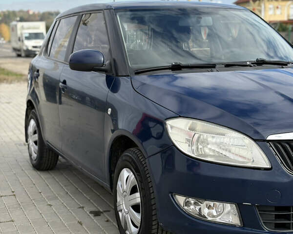 Синій Шкода Фабія, об'ємом двигуна 1.39 л та пробігом 285 тис. км за 2999 $, фото 7 на Automoto.ua