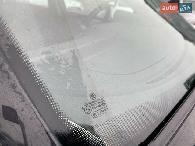 Синий Шкода Фабия, объемом двигателя 1.4 л и пробегом 283 тыс. км за 5790 $, фото 8 на Automoto.ua
