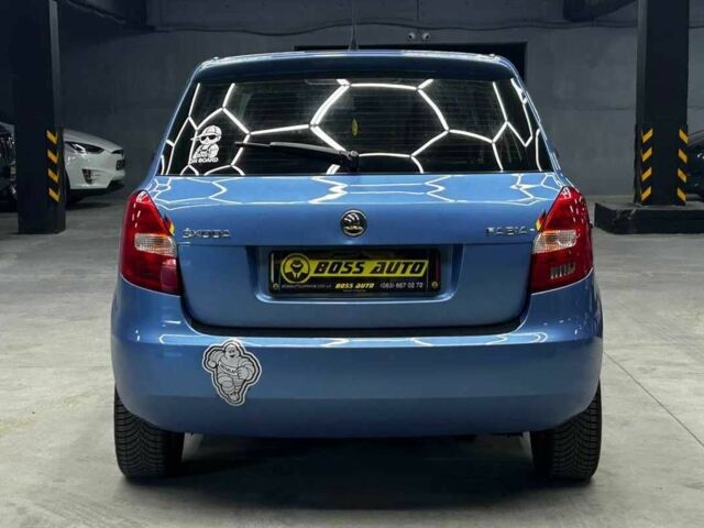 Шкода Фабія 2014 у Чернівцях на Automoto.ua Синій Шкода Фабія, об'ємом двигуна 1.2 л та пробігом 138 тис. км за 7000 $, фото 4 на Automoto.ua