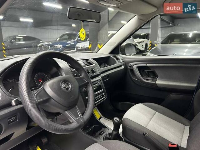 Шкода Фабія 2014 у Чернівцях на Automoto.ua Синій Шкода Фабія, об'ємом двигуна 1.2 л та пробігом 138 тис. км за 7000 $, фото 7 на Automoto.ua