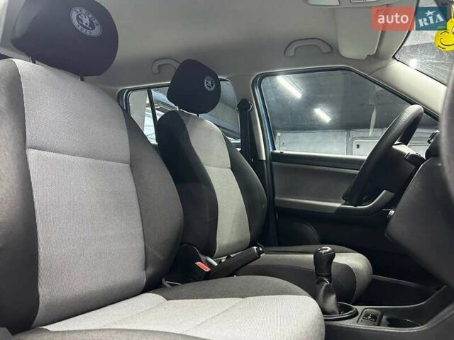 Шкода Фабія 2014 у Чернівцях на Automoto.ua Синій Шкода Фабія, об'ємом двигуна 1.2 л та пробігом 138 тис. км за 7000 $, фото 13 на Automoto.ua