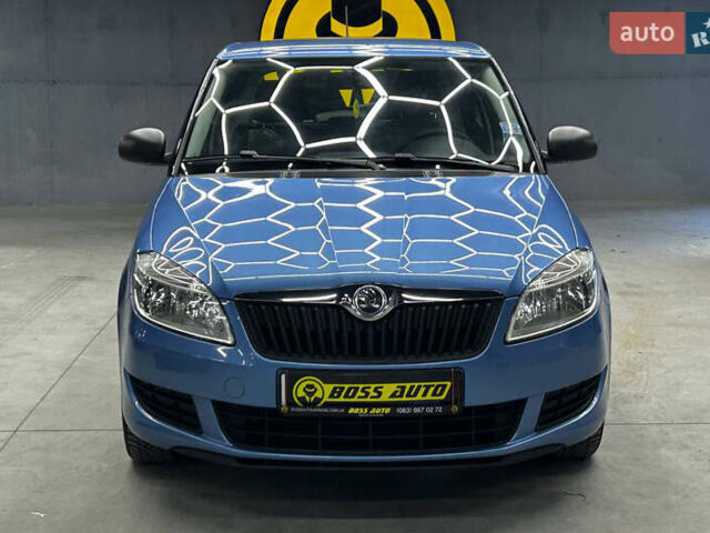 Шкода Фабія 2014 у Чернівцях на Automoto.ua Синій Шкода Фабія, об'ємом двигуна 1.2 л та пробігом 138 тис. км за 7000 $, фото 1 на Automoto.ua