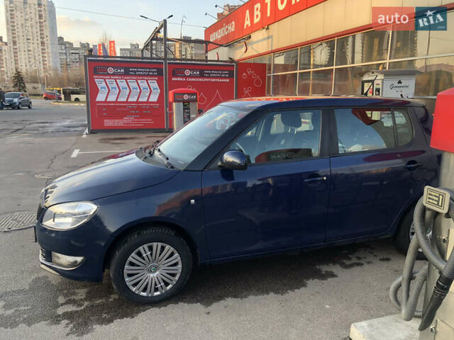 Синий Шкода Фабия, объемом двигателя 1.6 л и пробегом 297 тыс. км за 6500 $, фото 8 на Automoto.ua