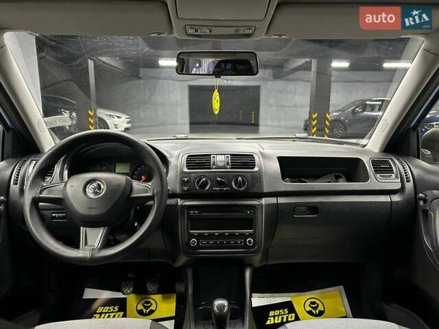 Шкода Фабія 2014 у Чернівцях на Automoto.ua Синій Шкода Фабія, об'ємом двигуна 1.2 л та пробігом 138 тис. км за 7000 $, фото 10 на Automoto.ua