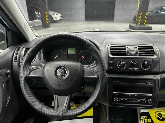 Шкода Фабія 2014 у Чернівцях на Automoto.ua Синій Шкода Фабія, об'ємом двигуна 1.2 л та пробігом 138 тис. км за 7000 $, фото 11 на Automoto.ua