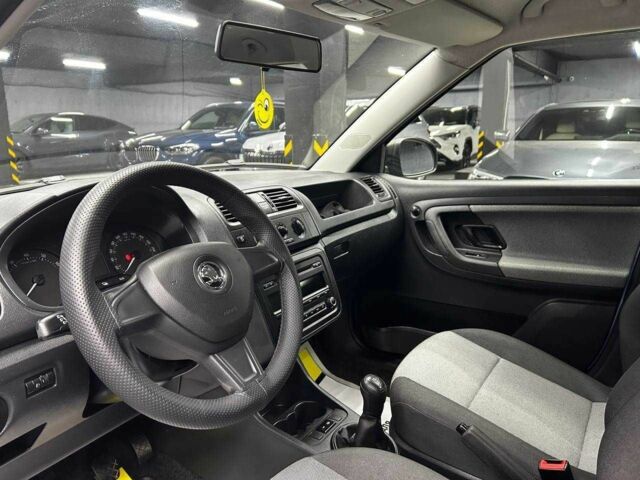 Шкода Фабія 2014 у Чернівцях на Automoto.ua Синій Шкода Фабія, об'ємом двигуна 1.2 л та пробігом 138 тис. км за 7000 $, фото 7 на Automoto.ua