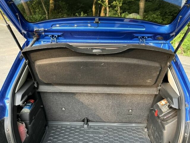 Синий Шкода Фабия, объемом двигателя 1 л и пробегом 102 тыс. км за 7200 $, фото 7 на Automoto.ua