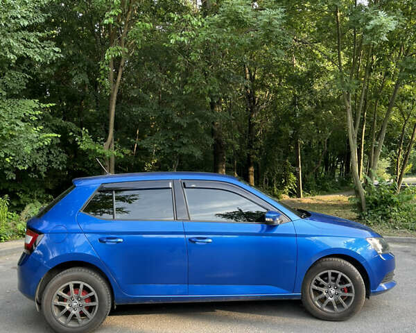 Синий Шкода Фабия, объемом двигателя 1 л и пробегом 102 тыс. км за 9500 $, фото 5 на Automoto.ua