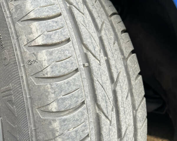 Синий Шкода Фабия, объемом двигателя 1 л и пробегом 102 тыс. км за 9500 $, фото 14 на Automoto.ua