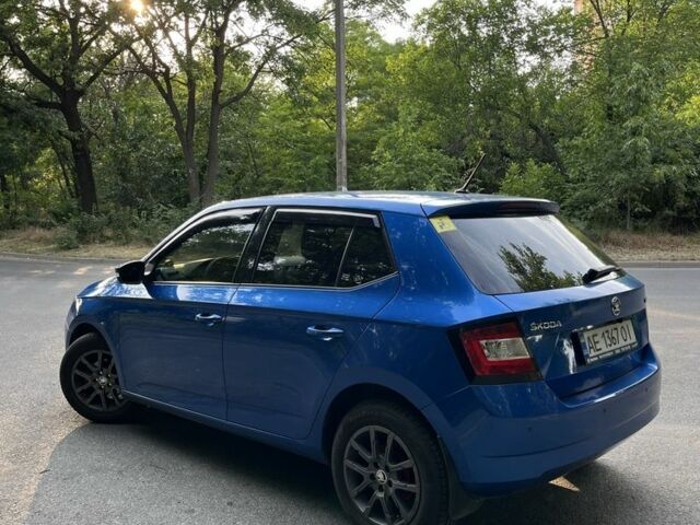 Синий Шкода Фабия, объемом двигателя 1 л и пробегом 102 тыс. км за 7200 $, фото 3 на Automoto.ua