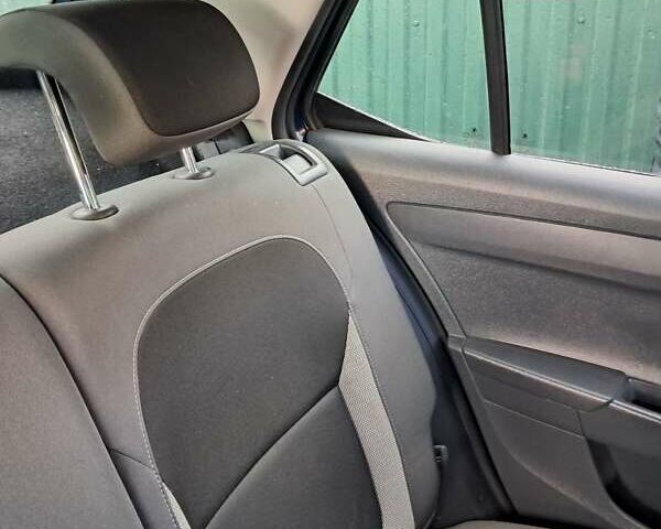 Шкода Фабия 2016 в Шепетовке на Automoto.ua Синий Шкода Фабия, объемом двигателя 1 л и пробегом 111 тыс. км за 8000 $, фото 7 на Automoto.ua