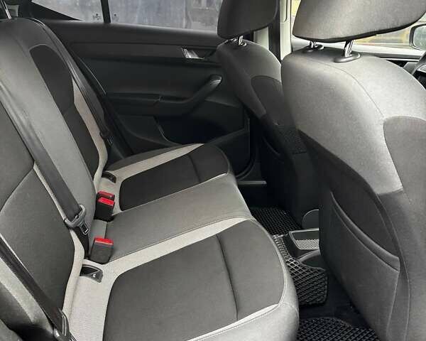 Синий Шкода Фабия, объемом двигателя 1.2 л и пробегом 200 тыс. км за 5700 $, фото 8 на Automoto.ua