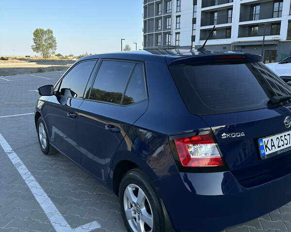 Синій Шкода Фабія, об'ємом двигуна 1.2 л та пробігом 228 тис. км за 7900 $, фото 1 на Automoto.ua