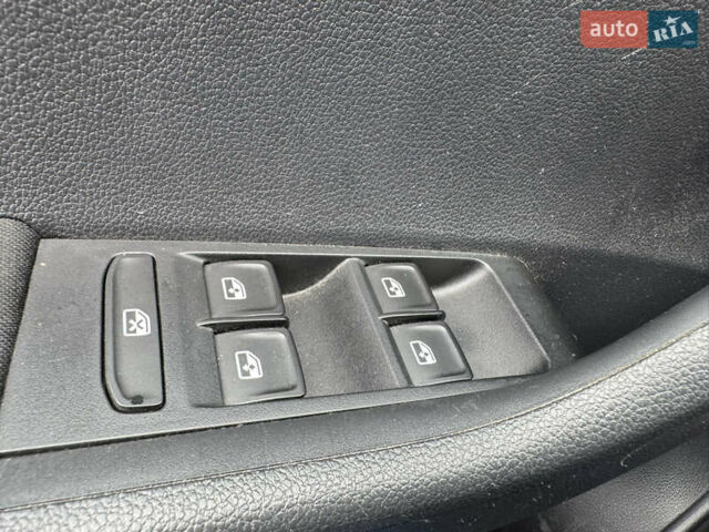 Синий Шкода Фабия, объемом двигателя 1.2 л и пробегом 30 тыс. км за 9200 $, фото 17 на Automoto.ua