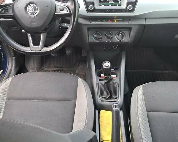 Шкода Фабия 2016 в Шепетовке на Automoto.ua Синий Шкода Фабия, объемом двигателя 1 л и пробегом 111 тыс. км за 8000 $, фото 16 на Automoto.ua