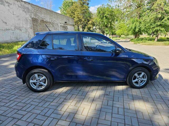Синий Шкода Фабия, объемом двигателя 1.2 л и пробегом 94 тыс. км за 7800 $, фото 3 на Automoto.ua