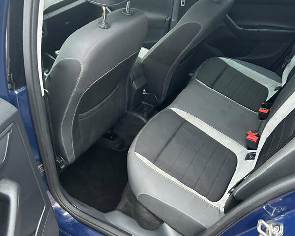 Синий Шкода Фабия, объемом двигателя 1.2 л и пробегом 57 тыс. км за 8500 $, фото 2 на Automoto.ua