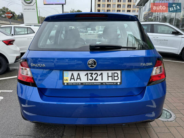 Синий Шкода Фабия, объемом двигателя 1.2 л и пробегом 30 тыс. км за 9200 $, фото 5 на Automoto.ua