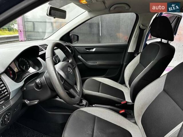 Синий Шкода Фабия, объемом двигателя 1.2 л и пробегом 200 тыс. км за 5700 $, фото 13 на Automoto.ua