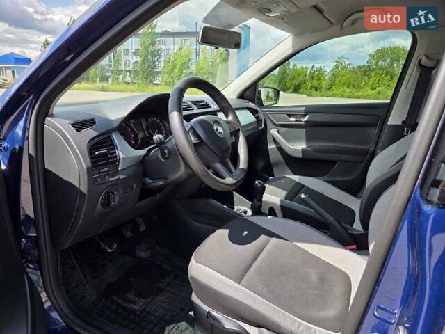 Синій Шкода Фабія, об'ємом двигуна 1.2 л та пробігом 160 тис. км за 6500 $, фото 15 на Automoto.ua
