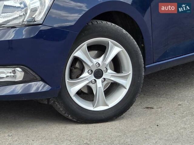 Синій Шкода Фабія, об'ємом двигуна 1.2 л та пробігом 160 тис. км за 6500 $, фото 5 на Automoto.ua