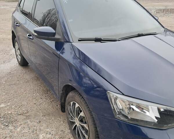 Синій Шкода Фабія, об'ємом двигуна 1 л та пробігом 127 тис. км за 5200 $, фото 5 на Automoto.ua