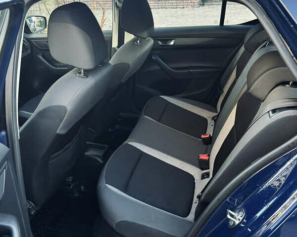 Синій Шкода Фабія, об'ємом двигуна 1 л та пробігом 170 тис. км за 6900 $, фото 10 на Automoto.ua