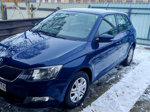 Синий Шкода Фабия, объемом двигателя 1 л и пробегом 157 тыс. км за 7300 $, фото 3 на Automoto.ua