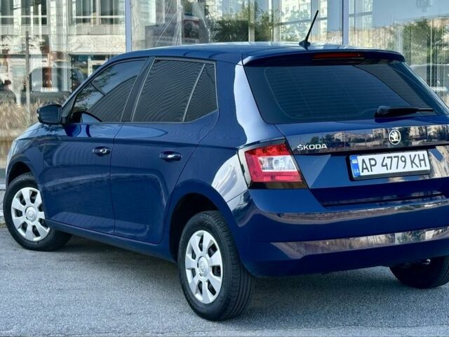 Синий Шкода Фабия, объемом двигателя 1 л и пробегом 160 тыс. км за 8900 $, фото 4 на Automoto.ua