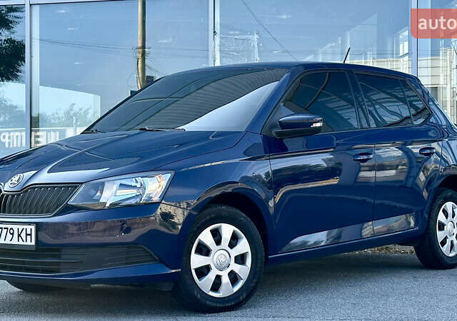 Синий Шкода Фабия, объемом двигателя 1.2 л и пробегом 161 тыс. км за 8500 $, фото 6 на Automoto.ua