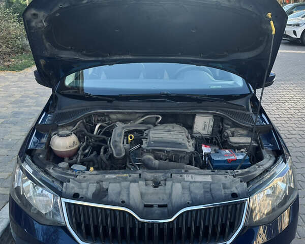 Синій Шкода Фабія, об'ємом двигуна 1 л та пробігом 170 тис. км за 6900 $, фото 6 на Automoto.ua