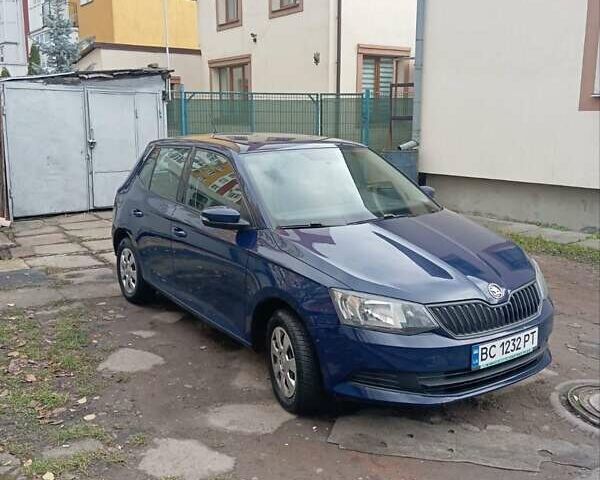 Синий Шкода Фабия, объемом двигателя 1 л и пробегом 212 тыс. км за 6100 $, фото 2 на Automoto.ua
