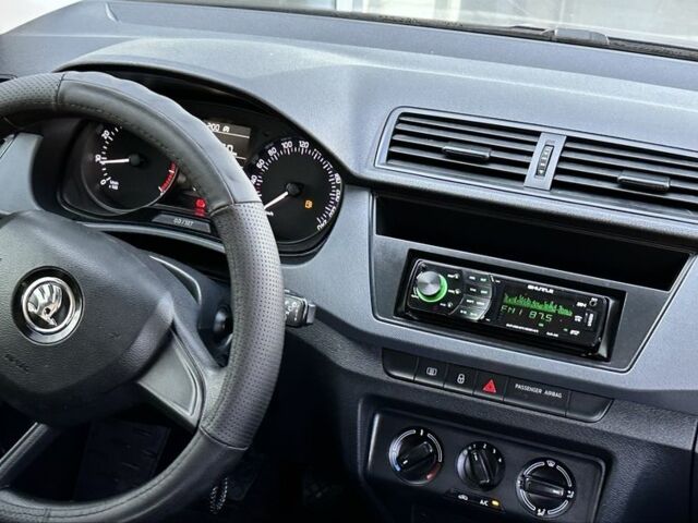 Синий Шкода Фабия, объемом двигателя 1 л и пробегом 160 тыс. км за 8900 $, фото 18 на Automoto.ua