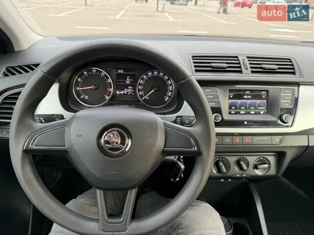Синий Шкода Фабия, объемом двигателя 1 л и пробегом 108 тыс. км за 7300 $, фото 8 на Automoto.ua
