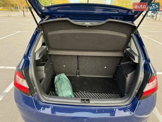 Синий Шкода Фабия, объемом двигателя 1 л и пробегом 108 тыс. км за 7300 $, фото 13 на Automoto.ua