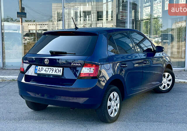 Синий Шкода Фабия, объемом двигателя 1 л и пробегом 161 тыс. км за 7999 $, фото 5 на Automoto.ua