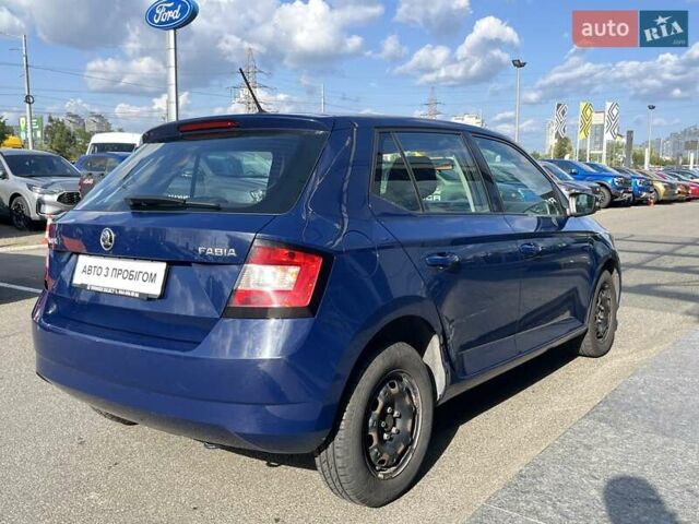 Синий Шкода Фабия, объемом двигателя 1 л и пробегом 165 тыс. км за 5666 $, фото 5 на Automoto.ua