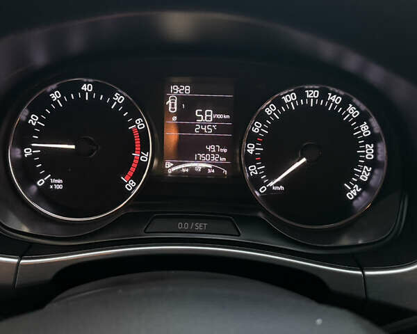 Синий Шкода Фабия, объемом двигателя 1 л и пробегом 175 тыс. км за 6900 $, фото 9 на Automoto.ua